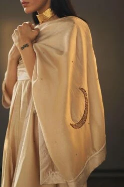 Shorshe Beige Chanderi Stole With Zardosi Embroidery -Inca Sales Store stl chand beg chnd 3
