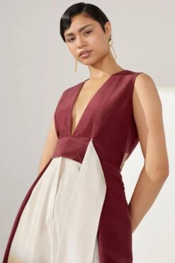 Twinkle Hanspal Colour Blocked Jumpsuit With Attached Belts -Inca Sales Store tgn06 5