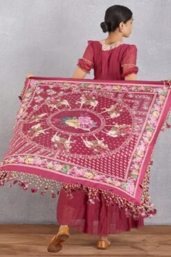 Torani Manika Orshay Latkan Scarf