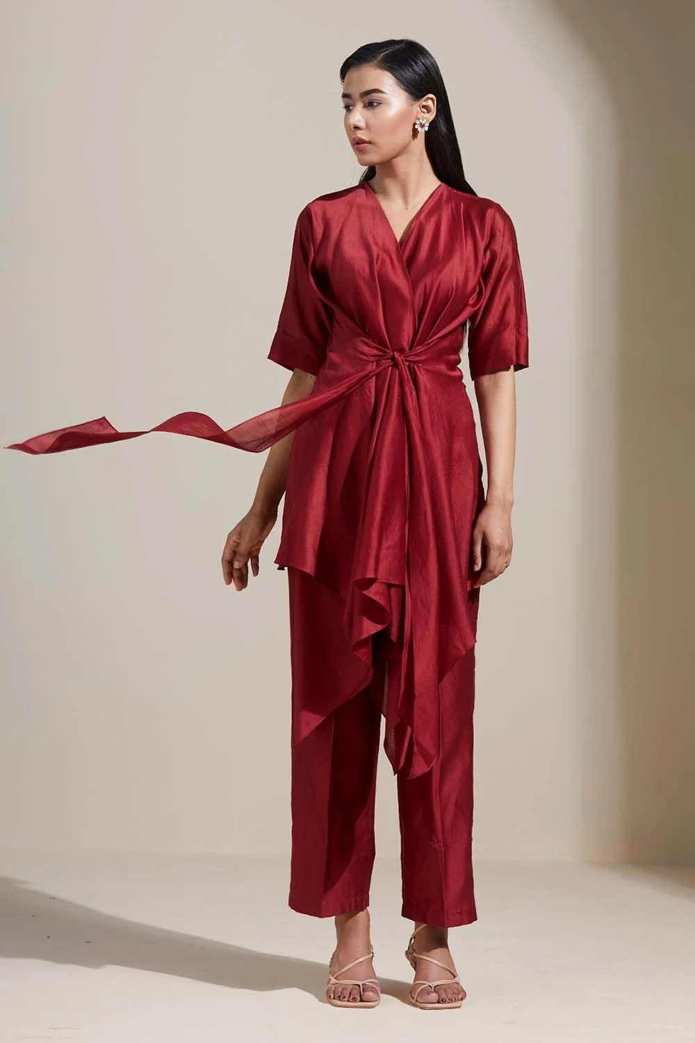 Twinkle Hanspal Maroon Handloom Chanderi Co Ord Set 3 Twinkle Hanspal Maroon Handloom Chanderi Co Ord Set