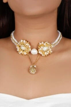 Vaidaan Golden Beaded Choker